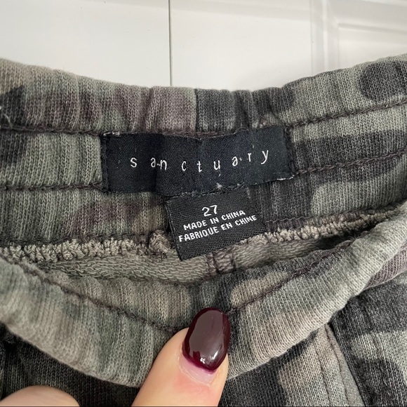 Anthropology Comfy Sweats - Picture 3 of 4